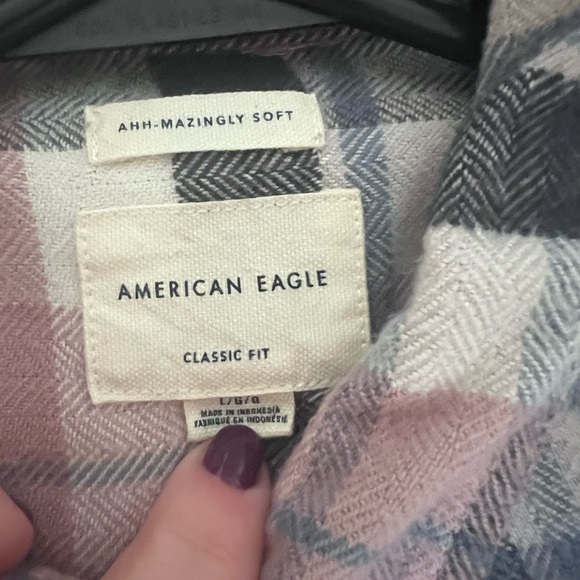 American Eagle Outfitters Soft Plaid classic fit flannel Shirt - Picture 3 of 6